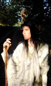 Caroline Duban en costume de shamane